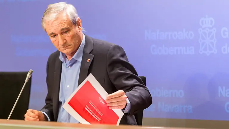 La presidenta de Navarra, Uxue Barkos y el consejero de Hacienda, Mikel Aranburu, explican el acuerdo para la actualización del Convenio Económico (34). IÑIGO ALZUGARAY