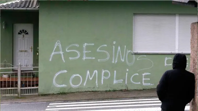 Pintadas en la casa de 'El Chicle'