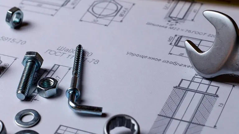 Varias herramientas sobre unos planos