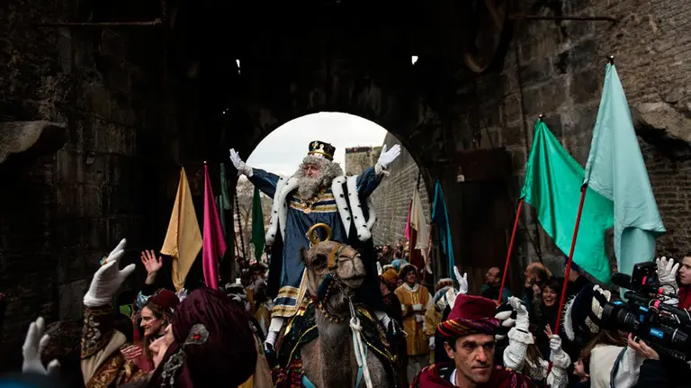 Melchor accede al centro de Pamplona a través del portal de Francia. MIGUEL OSÉS