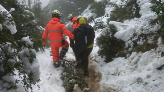 Rescate a una mujer en Montejurra BOMBEROS DE NAVARRA (1)