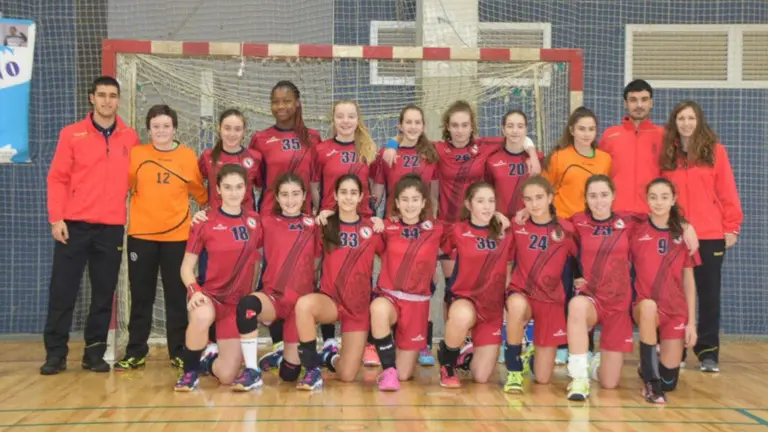 Imagen de una de las selecciones navarras en el Campeonato de España de Selecciones Autonómicas disputado en Galicia TWITTER FED NAV BALONMANO