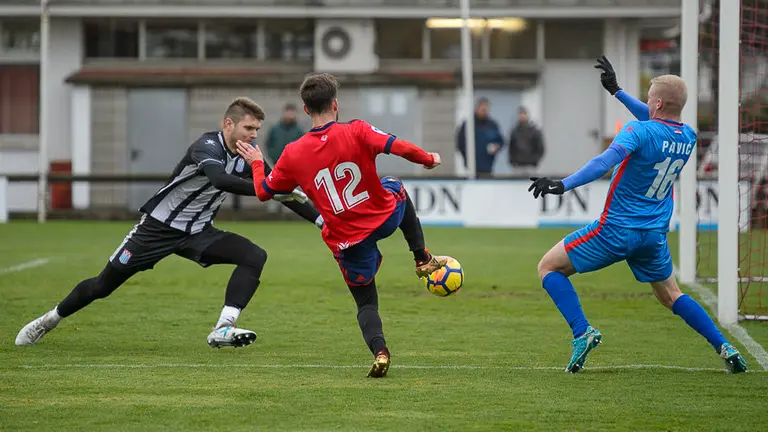 Osasuna se enfrenta amistosamente al equipo croata RK Rudes. PABLO LASAOSA 011