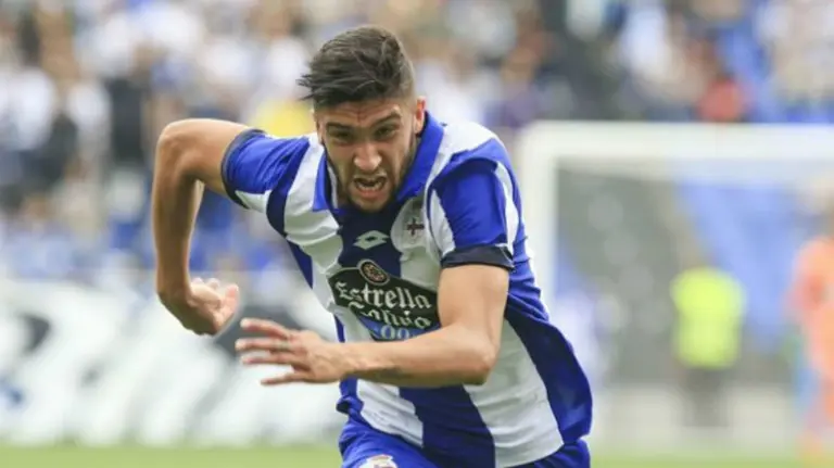 Borja Domingo con la camiseta del deportivo. CA Osasuna.