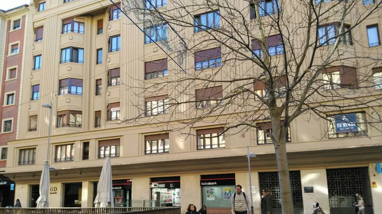 Inmueble subastado por el Gobierno de Navarra en la calle Carlos III de Pamplona GOBIERNO DE NAVARRA