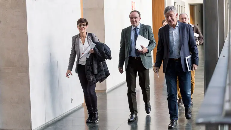 Salida de la reunión de la Mesa y Junta de Portavoces del Parlamento de Navarra (07). IÑIGO ALZUGARAY