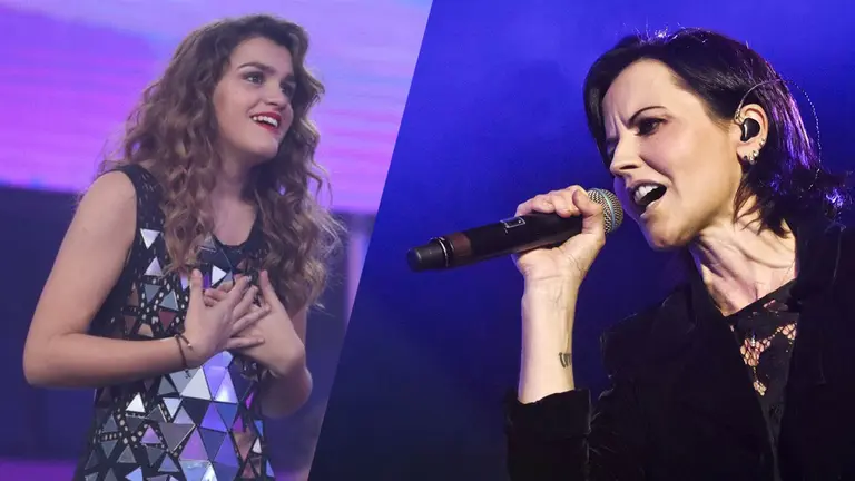 Imagen de la pamplonesa Amaia Romero en Operación Triunfo junto con una de las actuaciones de la recientemente fallecida Dolores O'Riordan, de Cranberries