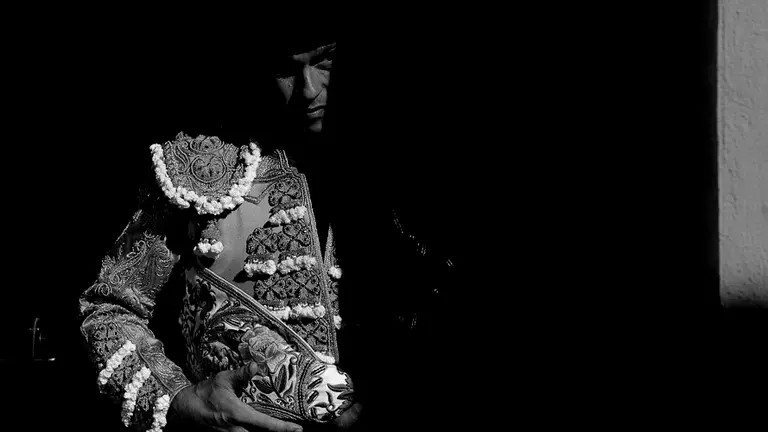 Antonio Ferrrera, durante los pasados Sanfermines minutos antes de su festejo junto a Alejandro Talavante y Ginés Marín. PABLO LASAOSA