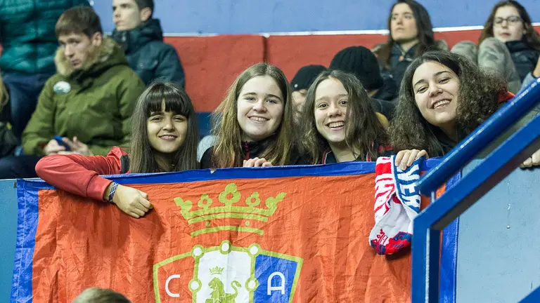 La grada de El Sadar durante el partido entre Osasuna y Nastic (03). IÑIGO ALZUGARAY