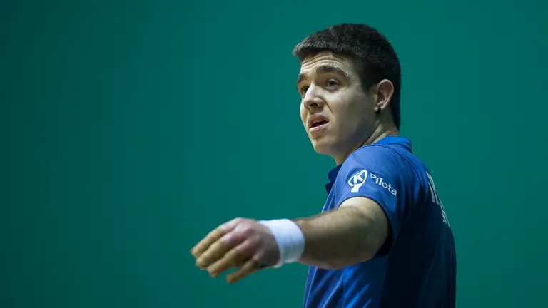 Ezkurdia-Zabaleta se enfrentan a Irribarria-Merino II en la décima jornada del Campeonato de Mano Parejas. PABLO LASAOSA 14