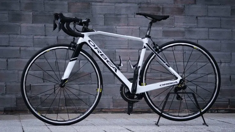 Nueva bicicleta para el equipo Lizarte.