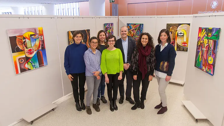 Marianna McMillan, Rocío Ysasi, Blanca Basanta, Laura Venzal, Fernando Echarri, Rocío Isa y Carmen Basanta.