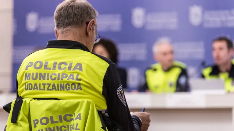 Xabier Ibáñez, Itziar Gómez, Jesús Estanga y Pablo Libertad, ofrecen el balance de la siniestralidad del tráfico en Pamplona durante 2017 (17). IÑIGO ALZUGARAY