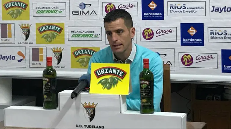 Íñigo Valencia en rueda de prensa. twitter Tudelano.