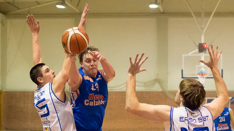 MEGACALZADO ARDOI VS EASO LOQUILLO. PABLO LASAOSA 19