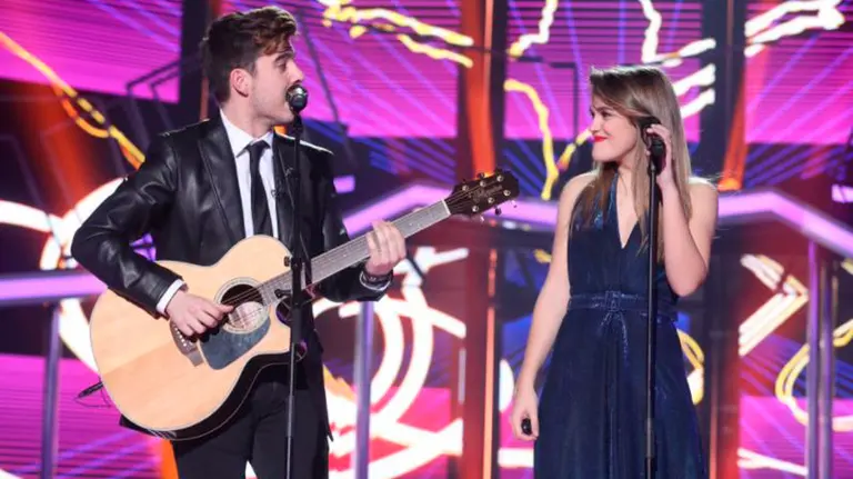 Amaia y Roi en un momento de su actuación en la última gala de Operación Triunfo RTVE