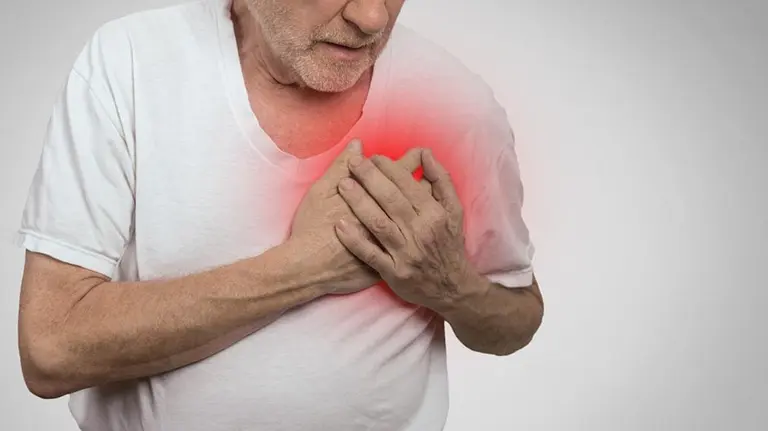 Un hombre sufre un infarto ARCHIVO