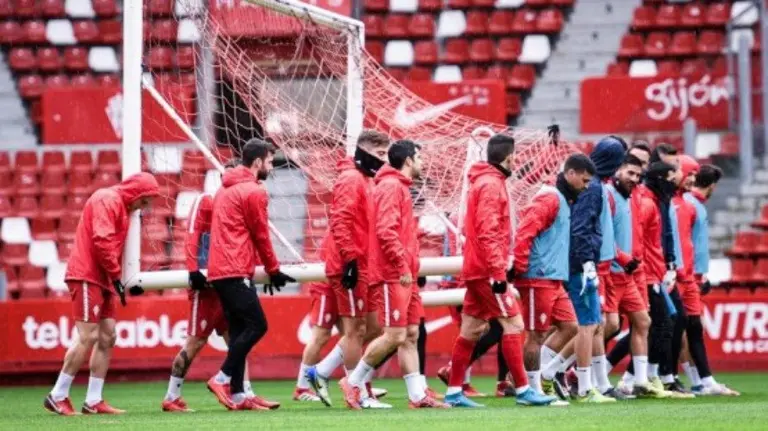 Entrenamiento en El Molinón. Web Sporting.