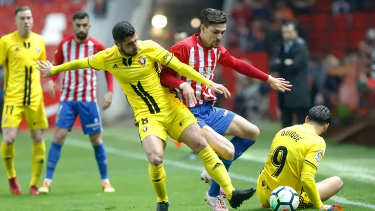 Encuentro entre Osasuna y el Sporting en El Molinón LALIGA123