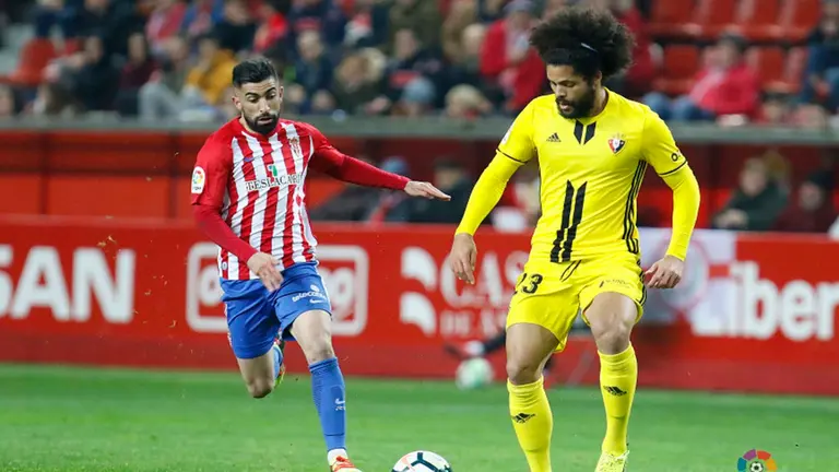 Aridane en el partido Osasuna y el Sporting en El Molinón LALIGA.