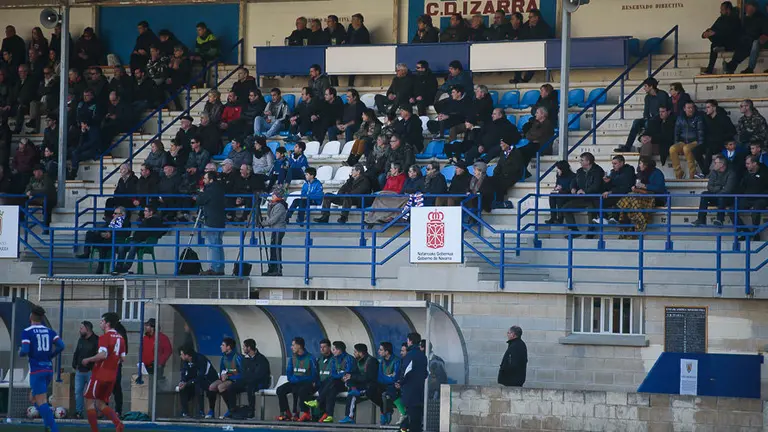 Partido entre el Izarra y Peña Sport en Estella. PABLO LASAOSA 27