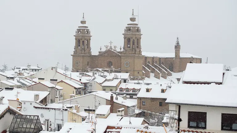 Nevada en Pamplona en el último día de febrero. PABLO LASAOSA 14