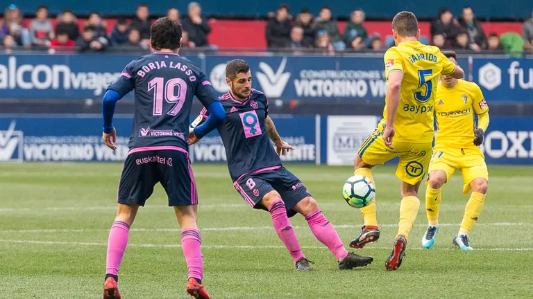 Partido de Liga entre Osasuna y Cádiz disputado en el estadio de El Sadar. IÑIGO ALZUGARAY (8)