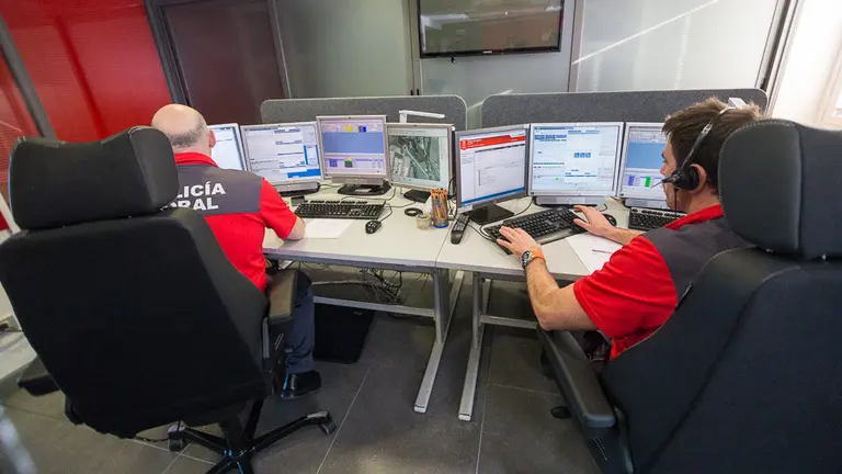 Sala de Coordinación de la Policía Foral (09). IÑIGO ALZUGARAY