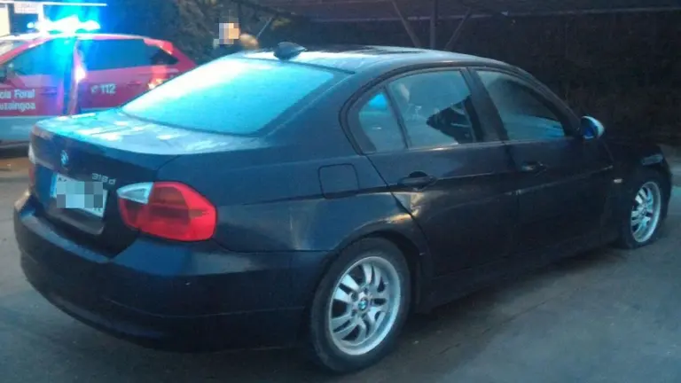 Vehículo que pinchó y su conductor fue imputado en Cadreita POLICÍA FORAL