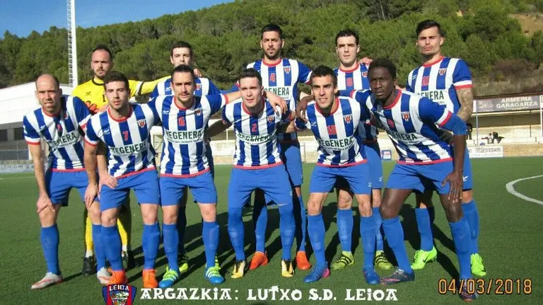 Equipo titular del Izarra en Estella. Twitter Leioa.