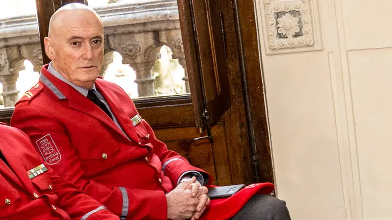 Juan José Salaberri durante el homenaje a los policías forales jubilados en 2016. IÑIGO ALZUGARAY-2