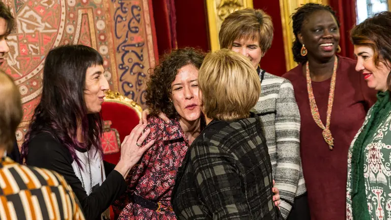 Blanca Fernández Viguera recibe el premio Berdinna, que reconoce las actuaciones en favor de la Igualdad en la Comunidad Foral (47). IÑIGO ALZUGARAY