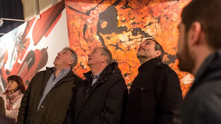 Ediles del Ayuntamiento de Pamplona visitan el edificio de Los Caídos con la presencia del alcalde, Joseba Asiron (38). IÑIGO ALZUGARAY