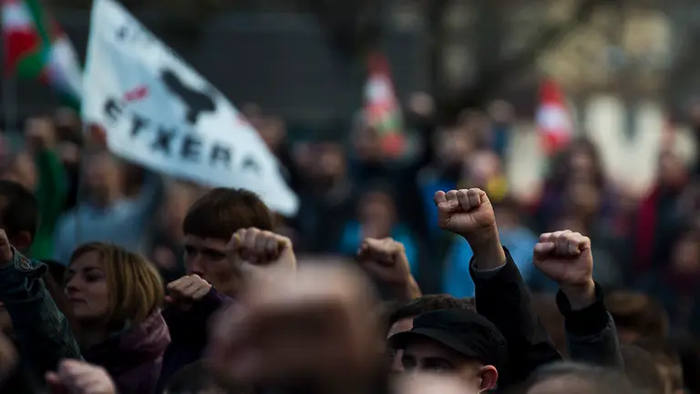 Manifestación en recuerdo del etarra Xabier Rey. PABLO LASAOSA 03