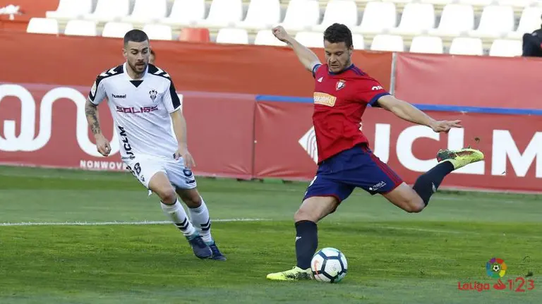 Tano Bonnín en acción. Partido Albacete - Osasuna LALIGA.