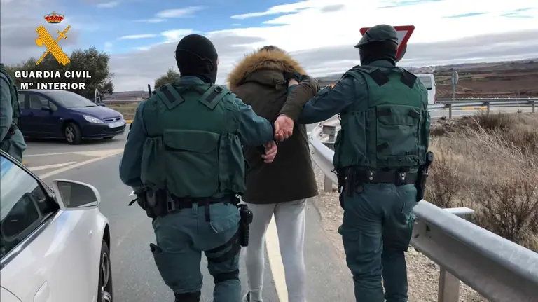 Momento de la detención de uno de los implicados en la Operación Tritium