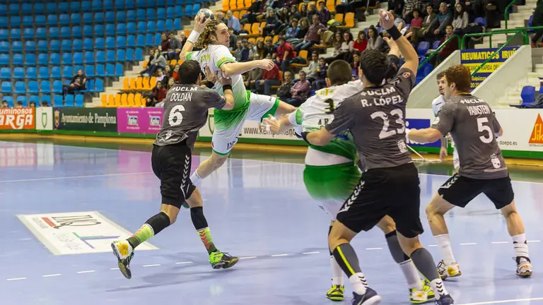 Partido de la Copa del Rey entre Helvetia Anaitasuna y el Liberbank Ciudad Encantada (22). IÑIGO ALZUGARAY