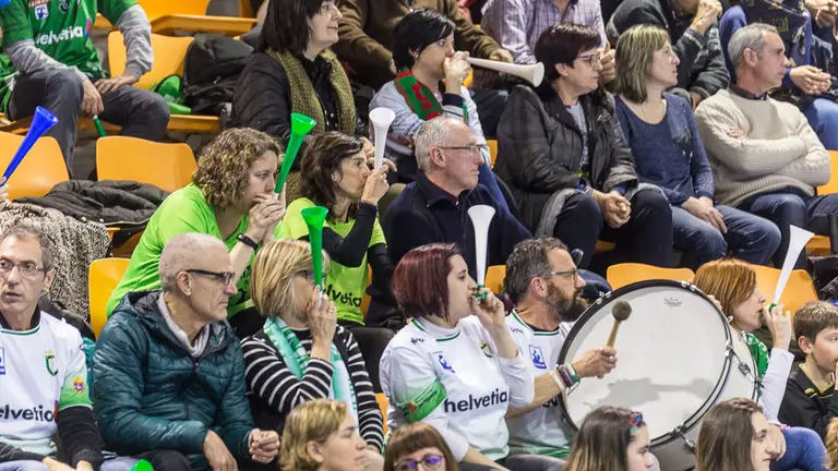 Partido de la Copa del Rey entre Helvetia Anaitasuna y el Liberbank Ciudad Encantada (28). IÑIGO ALZUGARAY