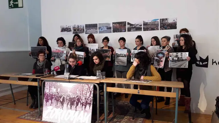 El 'Movimiento Feminista' durante la rueda de prensa