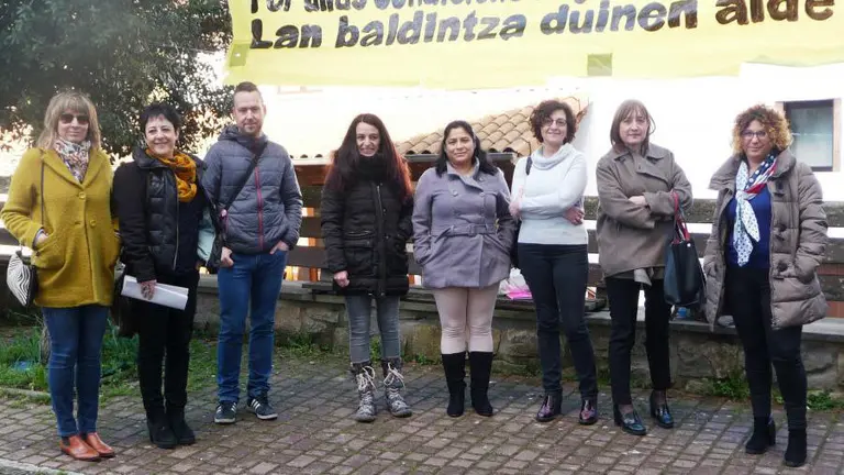 Una comisión parlamentaria visita la residencia de Amavir en Betelu, donde los trabajadores denuncia desigualdad salarial con otros centros de la misma empresa CEDIDA