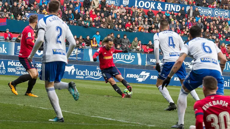 Partido de Liga entre Osasuna y Zaragoza disputado en El Sadar (38). IÑIGO ALZUGARAY