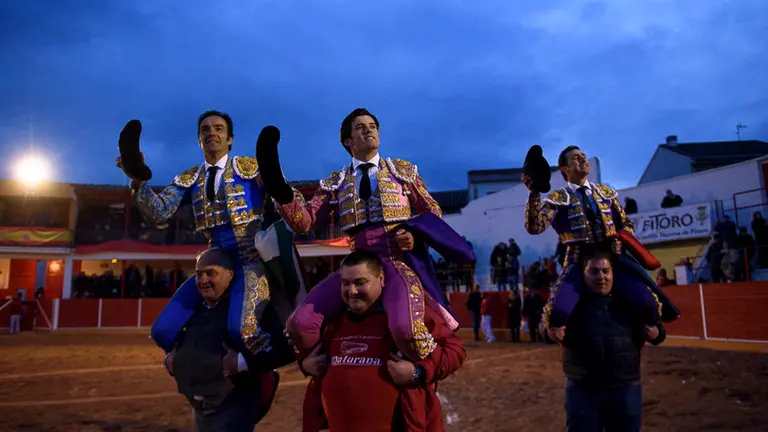 Corrida de toros en Fitero con toros de Virgen María para El Cid, El Fandi y José Garrido. PABLO  (24)