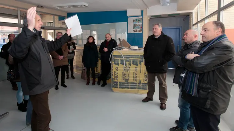 El alcalde Joseba Asirón y la comisión de Urbanismo visitan las obras de adecuación de la escuela infantil Haurtzaro de Pamplona CEDIDA 1