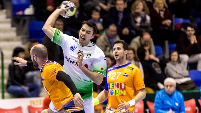 Aguirrezabalaga. Partido de la vigésima tercera jornada de la Liga Loterías Asobal entre Helvetia Anaitasuna y Balonmano Benidorm (36). IÑIGO ALZUGARAY