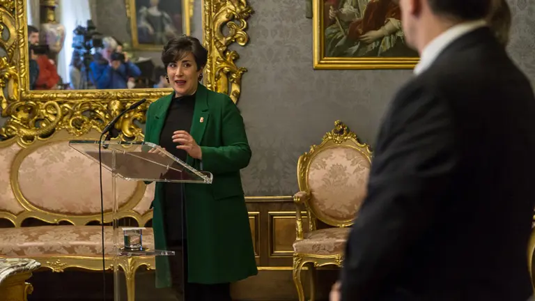 María Solana, consejera de Educación, firma los convenios para actividades investigadoras con los rectores de la UPNA, UN y UNED de Pamplona y Tudela (33). IÑIGO ALZUGARAY