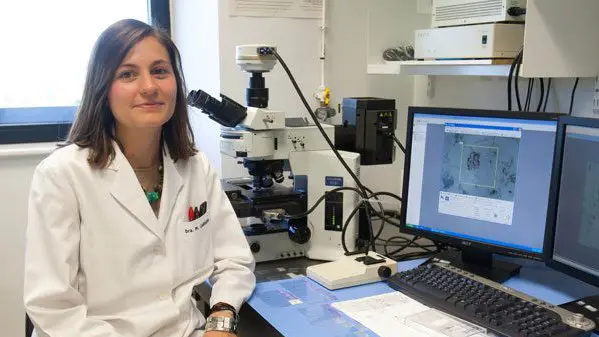 La neuróloga de la Clínica Universidad de Navarra, Mar Carmona, ha recibido el premio Zambón al mejor neurólogo o neuróloga joven. Foto: EFE