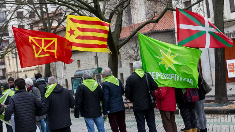Representantes de la Red Independentistak exponen los detalles de su convocatoria para la celebración del Aberri Eguna 2018 (19). IÑIGO ALZUGARAY
