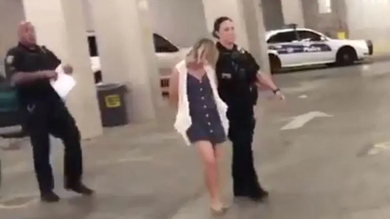 La profesora detenida por mantener relaciones sexuales con un alumno de 13 a&ntilde;os. NAVARRA.COM