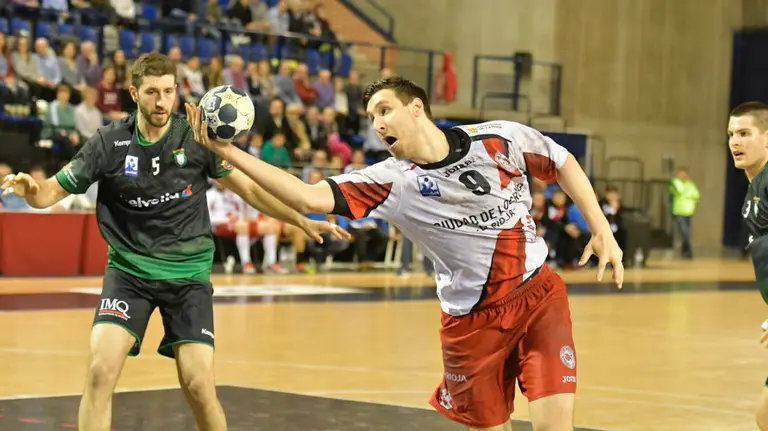 Partido Logroño - Helvetia de liga asobal. Twitter BM Logroño