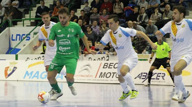 Rafa Usín con Osasuna Magna ante el Catgas Energía.